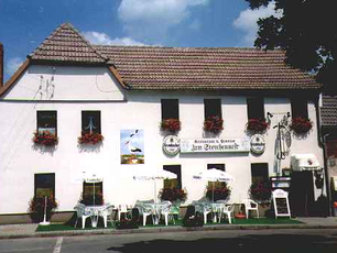 Restaurant & Pension "Zum Storchennest"